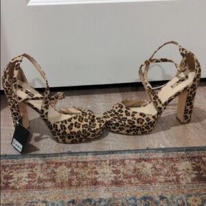 NWT Forever 21 Leopard Print Strappy Heels